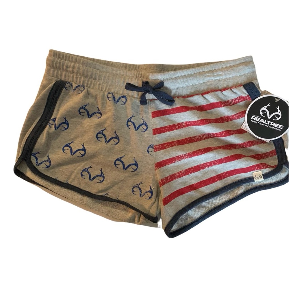 RealTree Size Medium Women’s Shorts